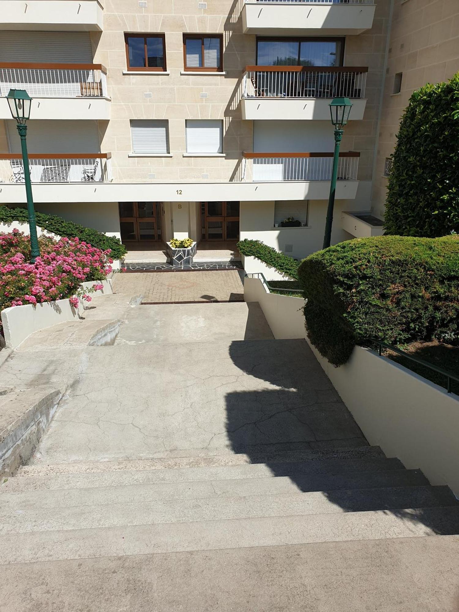 Appartement Avec Jardin Prive - 2 A 4 Voyageur Chaville Esterno foto